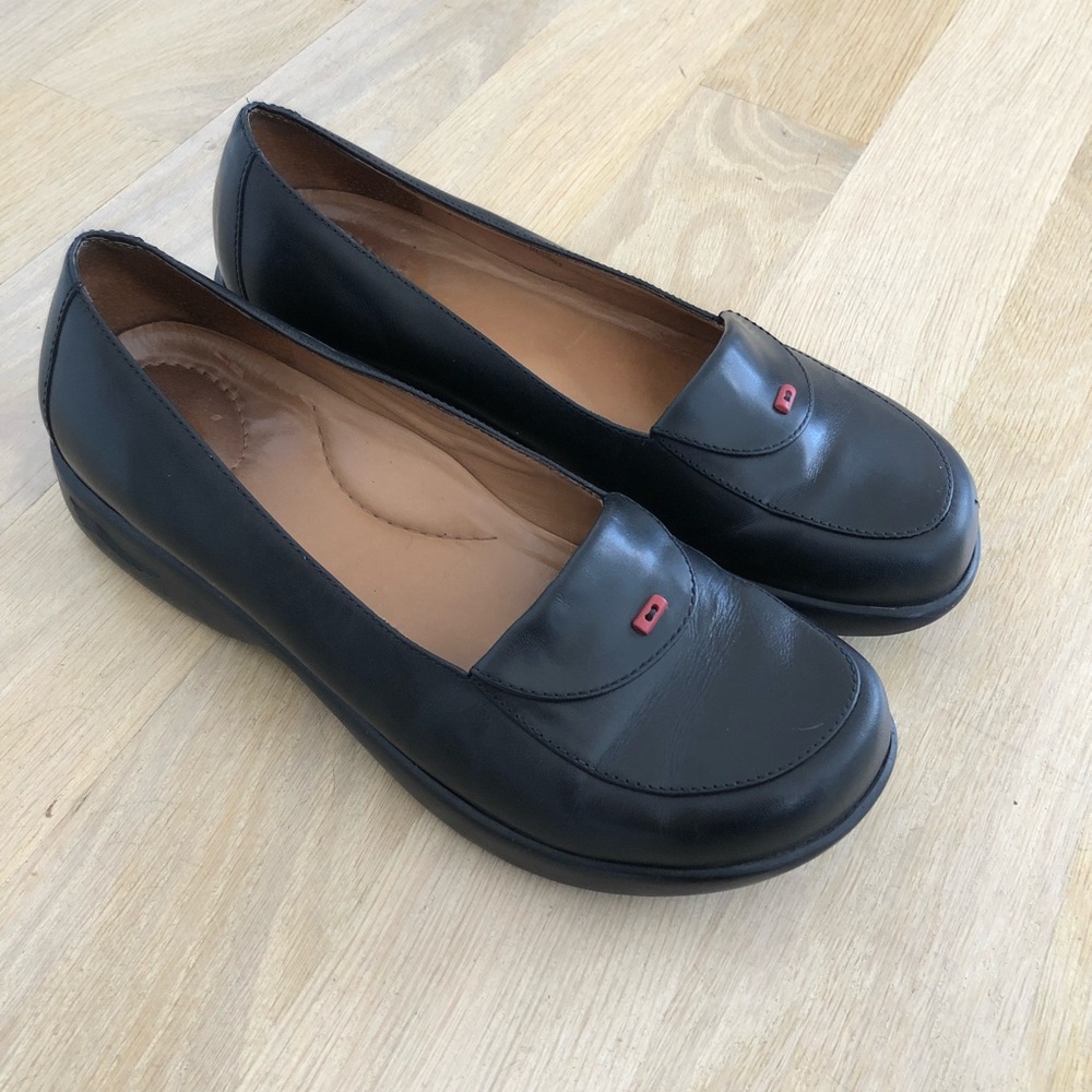 Dansko Desiree Black Leather Loafer Red toggle
